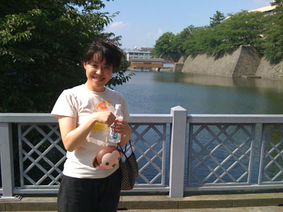 Bouncy Monkey Hitomi and my monkey head!