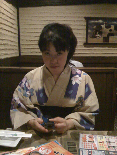 Wara Wara Hitomi at the bar